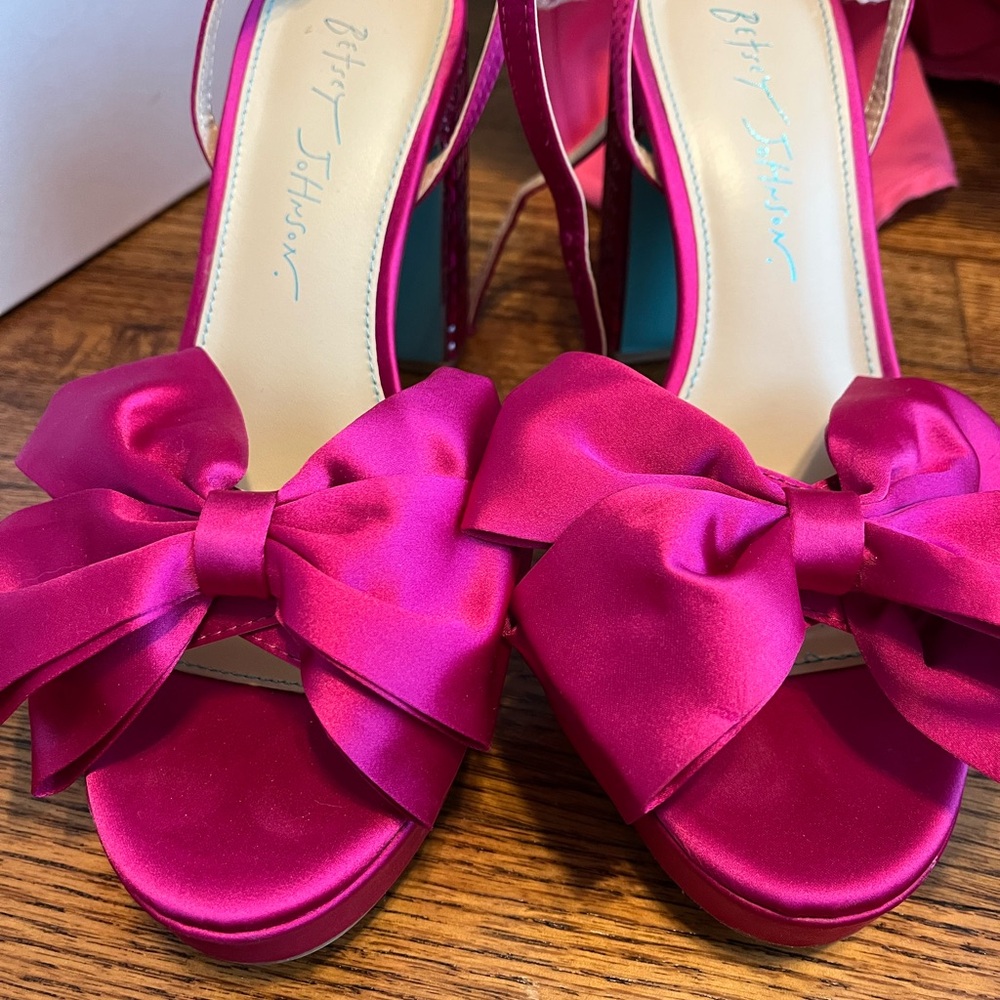 Betsey Johnson Fuchsia Satin Bow Heels